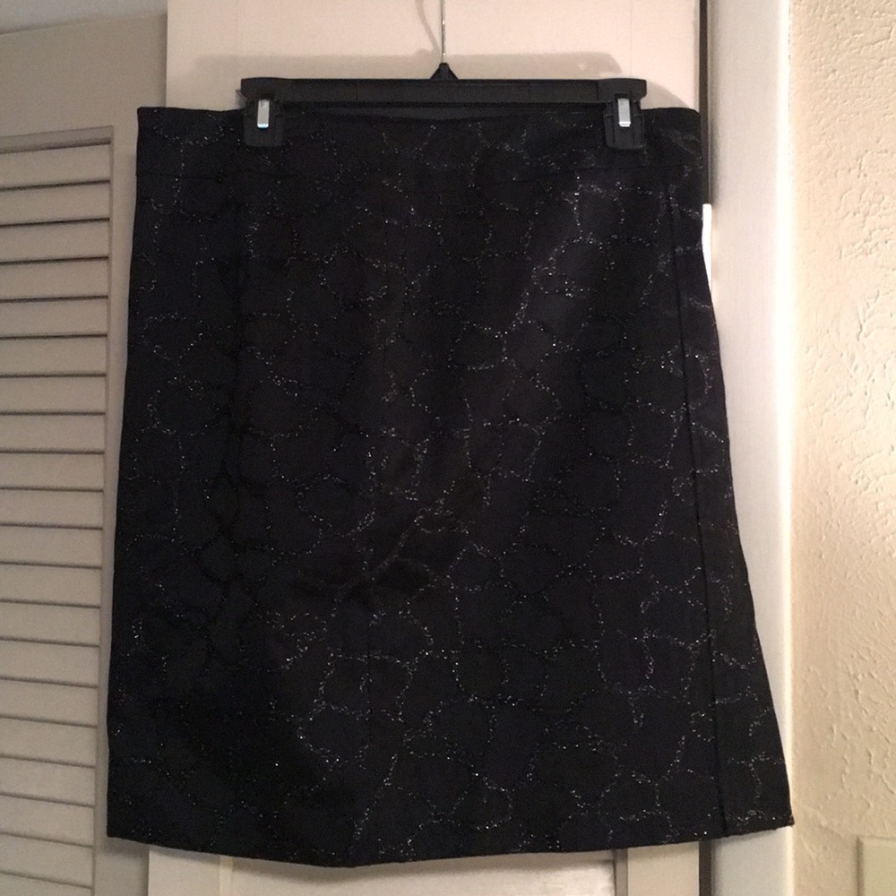 Skirt - Picture 4 of 5